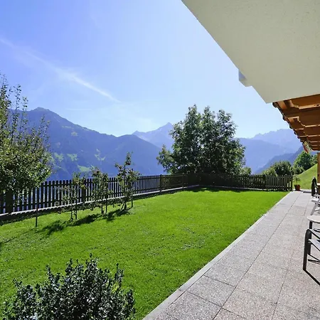 Daire In Hippach Im Zillertal With A Garden *