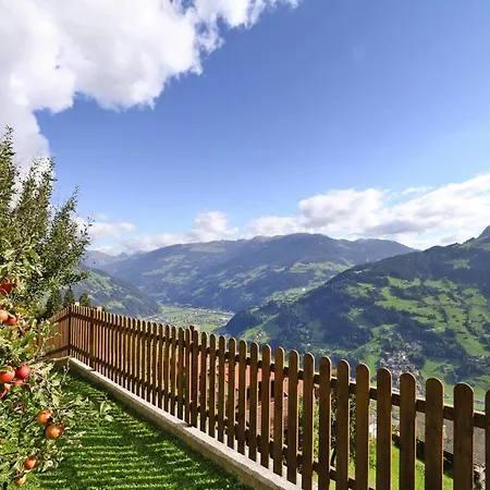 Daire In Hippach Im Zillertal With A Garden Muhlen (Tyrol)